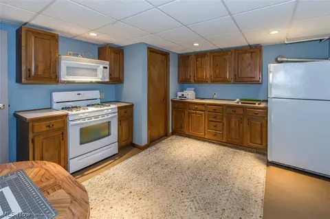 Kitchen - 5321 Swepstone St NW, Canton, OH 44708 photo 4 of 4