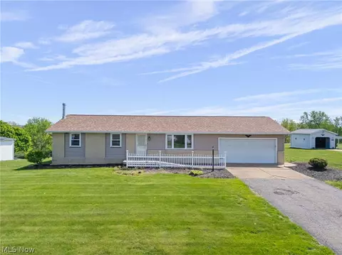 1830 Baird Ave NE, Paris, OH 44669