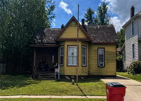 138 Taylor St, Crooksville, OH 43731