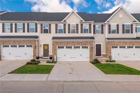 1143 Starboard Dr, Medina, OH 44256