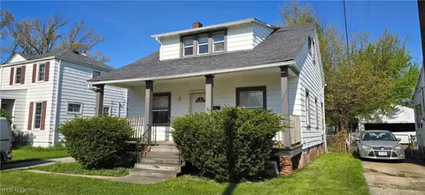 505 E 266th St, Euclid, OH 44132