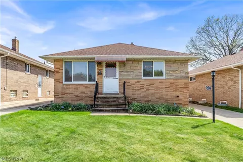 3023 Norris Ave, Parma, OH 44134