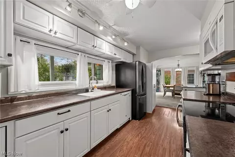 345 Miami Ave, Elyria, OH 44035 photo 15
