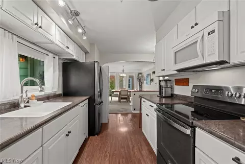 345 Miami Ave, Elyria, OH 44035 photo 17