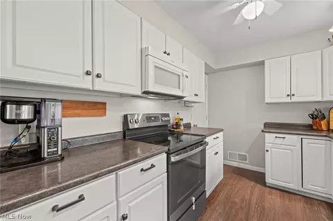 345 Miami Ave, Elyria, OH 44035 photo 14