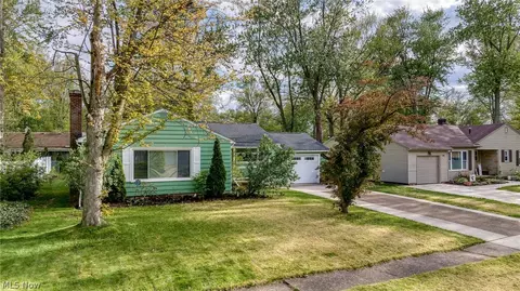345 Miami Ave, Elyria, OH 44035