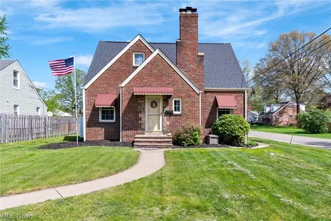 1256 Manor Ave SW, Canton, OH 44710