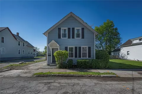 3623 Siam Ave, Cleveland, OH 44113