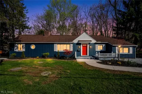 7339 River Rd, Olmsted Falls, OH 44138