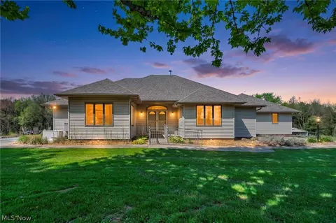 6569 Milhaven Ave NW, Canal Fulton, OH 44614
