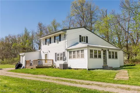 1548 Vanderhoof Rd, Barberton, OH 44203
