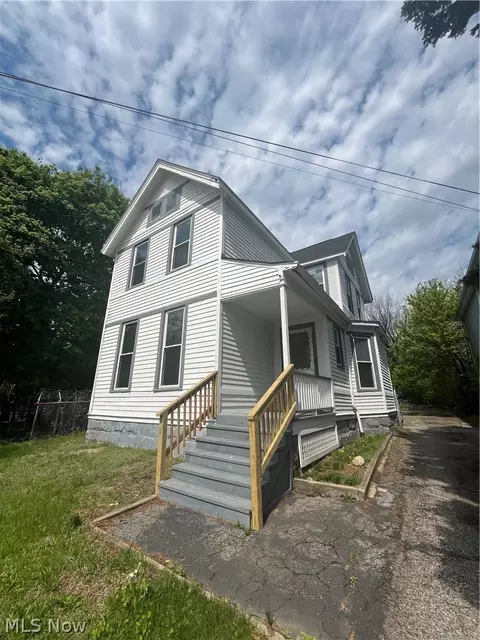 1245 Addison Rd, Cleveland, OH 44103