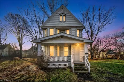 8110 Melrose Ave, Cleveland, OH 44103