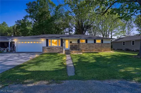 34 Poplar Dr, Zanesville, OH 43701