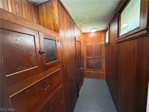 Entry Way - 347 11th St, Elyria, OH 44035 photo 2 of 2