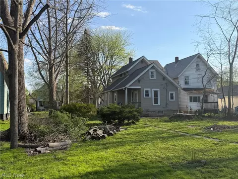 Exterior - 347 11th St, Elyria, OH 44035 photo 2 of 3