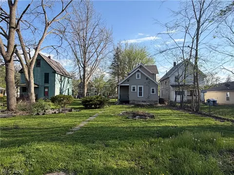 Exterior - 347 11th St, Elyria, OH 44035 photo 3 of 3