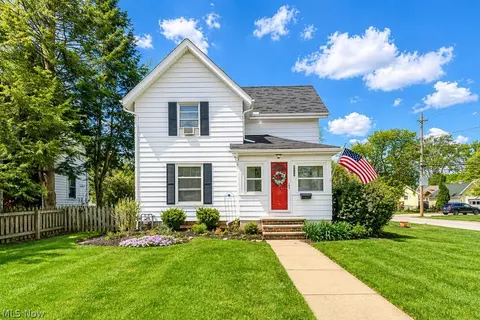 4516 Wood St, Willoughby, OH 44094