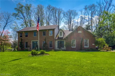 5137 Plain Center Ave NE, Canton, OH 44714