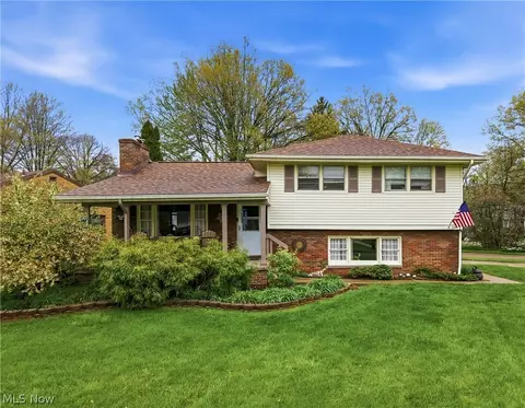 3441 Bentwillow Ln, Youngstown, OH 44511
