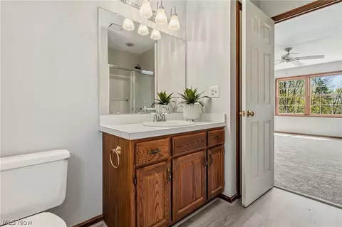 Bath - 5347 Ashby St NW, Canton, OH 44708 photo 4 of 4