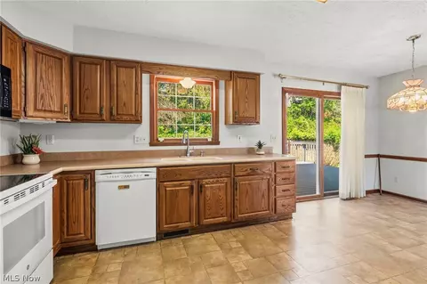Kitchen - 5347 Ashby St NW, Canton, OH 44708 photo 2 of 3