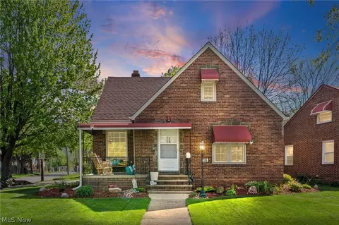 3389 W 132nd St, Cleveland, OH 44111