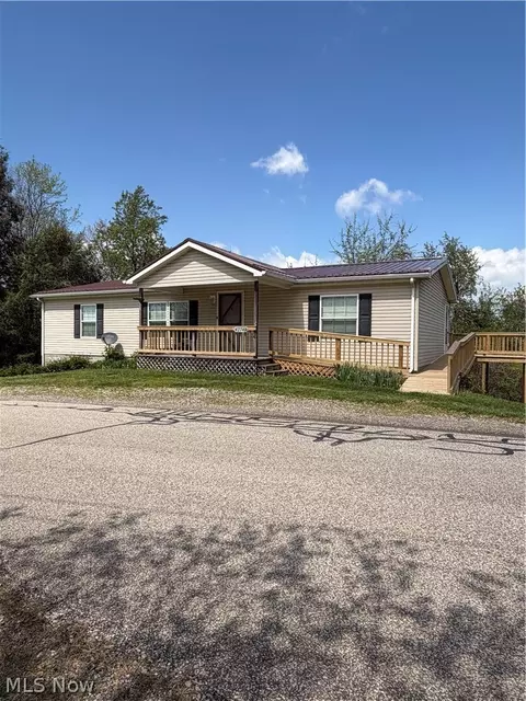 42741 Long Ridge Rd, Clarington, OH 43915