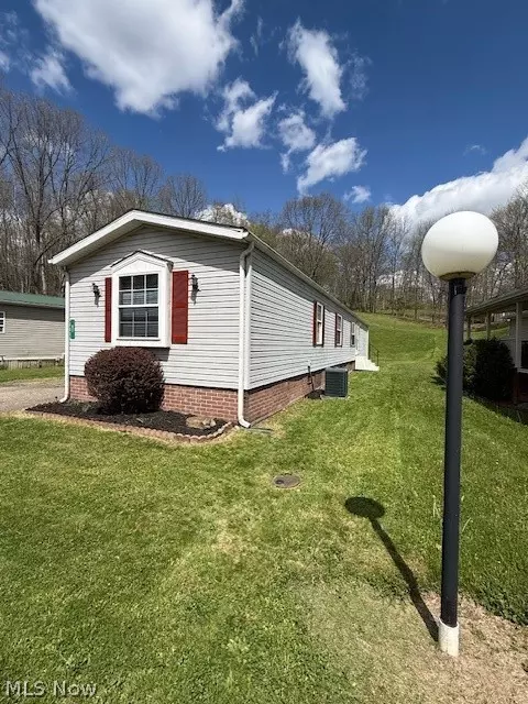 920 Creekside #LOT 47, Newcomerstown, OH 43832