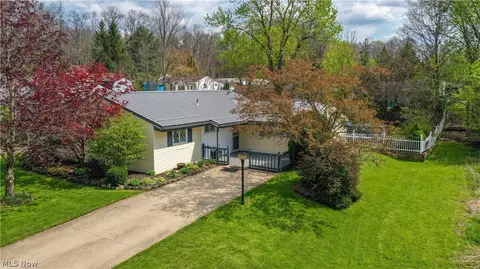2772 Fairfax St, Streetsboro, OH 44241