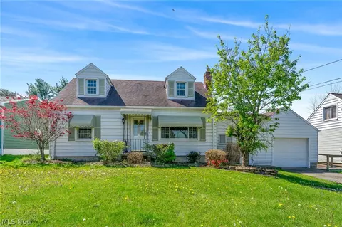 1513 Meadowbrook Ave, Poland, OH 44514