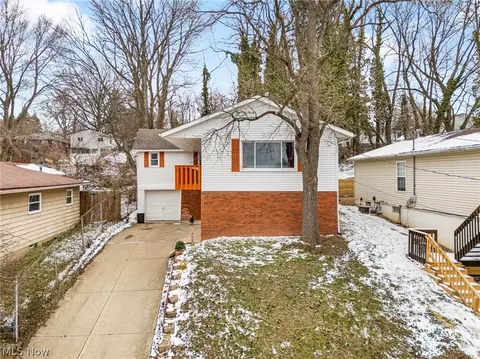 Exterior - 405 Baldwin Rd, Akron, OH 44312 photo 1 of 4