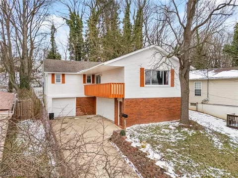 Exterior - 405 Baldwin Rd, Akron, OH 44312 photo 2 of 4