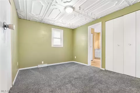 Bedroom - 405 Baldwin Rd, Akron, OH 44312 photo 3 of 3