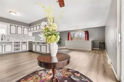 Living - 405 Baldwin Rd, Akron, OH 44312 photo 3 of 3