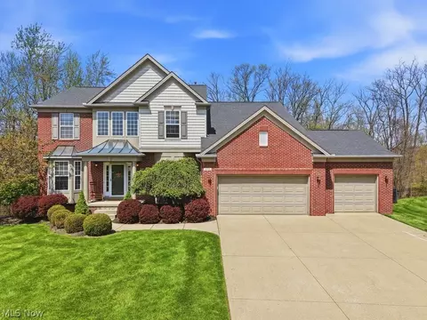 455 Cornell Dr, Broadview Heights, OH 44147