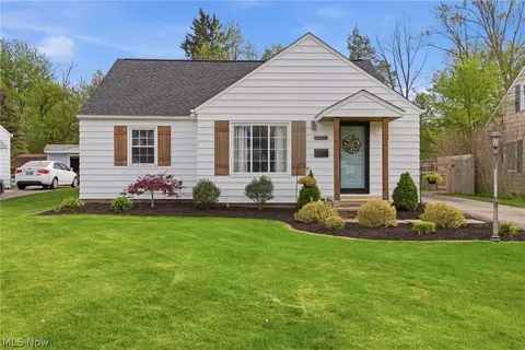 24193 Hedgewood Ave, Westlake, OH 44145