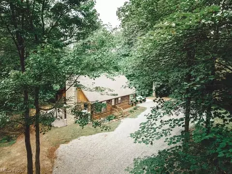 22916 Sams Creek Rd, Laurelville, OH 43135