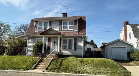 200 Roslyn Ave NW, Canton, OH 44708