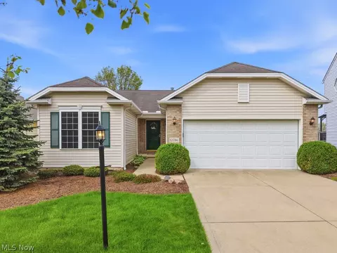 12786 Heritage Trl, North Royalton, OH 44133