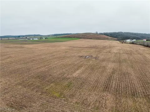 Licking Valley Road, Frazeysburg, OH 43830