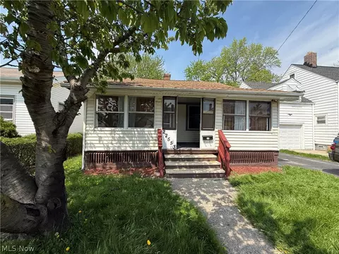 22553 Ivan Ave, Euclid, OH 44123