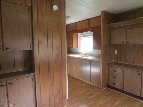 1626 E Apt 191 E 51st St, Ashtabula, OH 44004 photo 28
