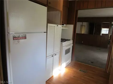 1626 E Apt 191 E 51st St, Ashtabula, OH 44004 photo 31
