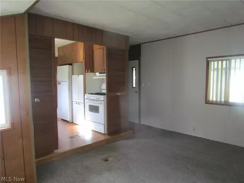 1626 E Apt 191 E 51st St, Ashtabula, OH 44004 photo 22