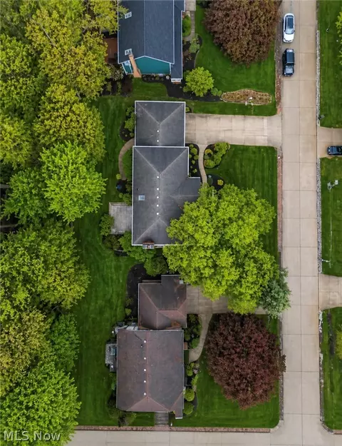 View/Area - 106 Lethbridge Cir, Akron, OH 44321 photo 1 of 3