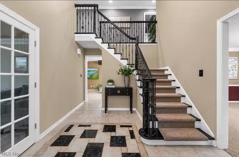 Entry Way - 106 Lethbridge Cir, Akron, OH 44321 photo 3 of 3