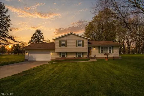 5029 Broadway Ave NE, Louisville, OH 44641