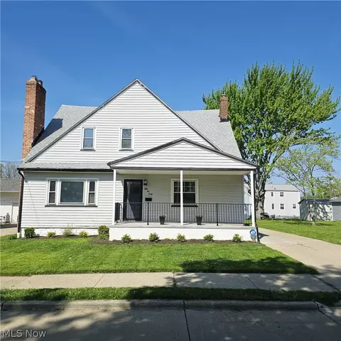 5240 W 147th St, Brook Park, OH 44142
