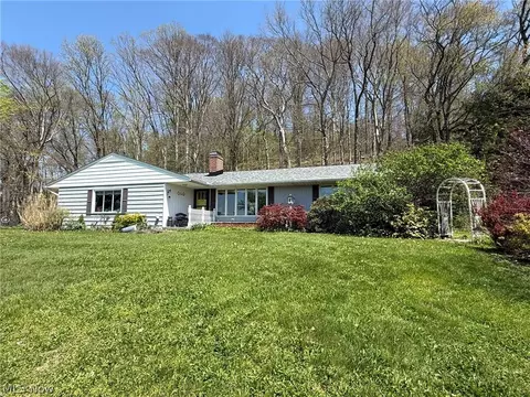 6145 Wolf Run Rd SE, Dennison, OH 44621